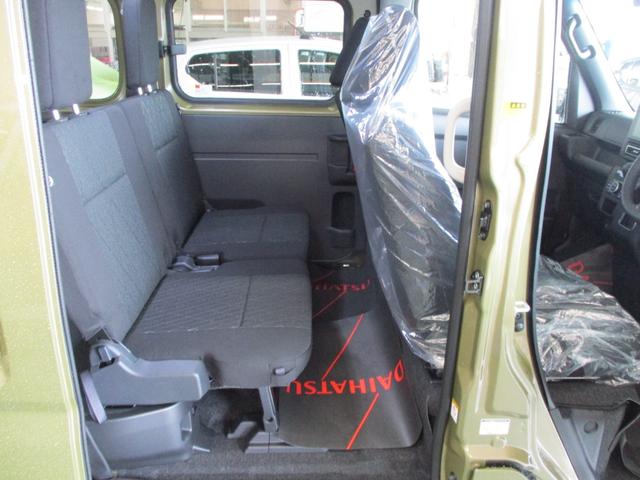 アトレー ＲＳ　５ドア　ＣＶＴ　ターボ　スマアシ　プッシュスタート　両側パワースライドドア　ＬＥＤヘッドランプ・フォグランプ　コーナーセンサー前後　９インチスマホ連携ディスプレイオーディオ　リアカメラ（12枚目）