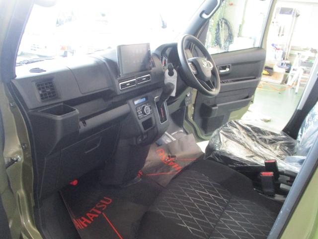 アトレー ＲＳ　５ドア　ＣＶＴ　ターボ　スマアシ　プッシュスタート　両側パワースライドドア　ＬＥＤヘッドランプ・フォグランプ　コーナーセンサー前後　９インチスマホ連携ディスプレイオーディオ　リアカメラ（18枚目）