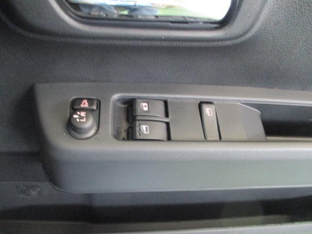 アトレー ＲＳ　５ドア　ＣＶＴ　ターボ　スマアシ　プッシュスタート　両側パワースライドドア　ＬＥＤヘッドランプ・フォグランプ　コーナーセンサー前後　９インチスマホ連携ディスプレイオーディオ　リアカメラ（29枚目）