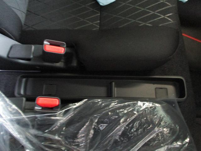 アトレー ＲＳ　５ドア　ＣＶＴ　ターボ　スマアシ　プッシュスタート　両側パワースライドドア　ＬＥＤヘッドランプ・フォグランプ　コーナーセンサー前後　９インチスマホ連携ディスプレイオーディオ　リアカメラ（41枚目）