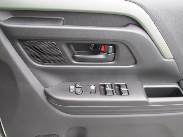 スペーシアギア ハイブリッドXZ ターボ 5ドア CVT ターボ プッシュスタート LEDヘッドランプ・フォグランプ 両側パワースライドドア 衝突被害軽減装置 前後コーナーセンサー 全方位モニター付きメモリーナビ SRSエアバック(31枚目)