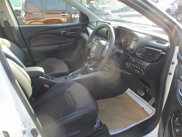 フロンクス ベースグレード 5ドア 6AT 1.5L プッシュスタート LEDヘッドランプ SRSエアバック 衝突被害軽減装置 全方位モニター付きメモリーナビ 2トーンルーフ(11枚目)