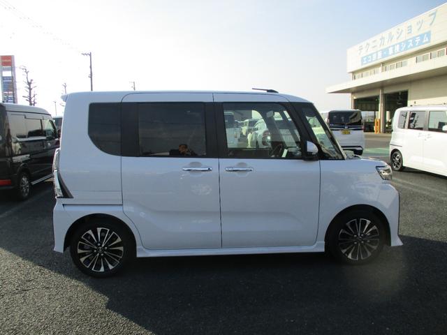 タント カスタムＲＳリミテッド　５ドア　ＣＶＴ　ターボ　プッシュスタート　スマアシ　ＳＲＳエアバック　ＬＥＤヘッドランプ・フォグランプ　両側パワースライドドア　スマートクルーズパック　９インチスマホ連携ディスプレイオーディオ（4枚目）