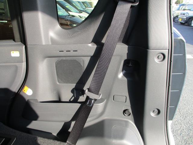 タント カスタムＲＳリミテッド　５ドア　ＣＶＴ　ターボ　プッシュスタート　スマアシ　ＳＲＳエアバック　ＬＥＤヘッドランプ・フォグランプ　両側パワースライドドア　スマートクルーズパック　９インチスマホ連携ディスプレイオーディオ（17枚目）