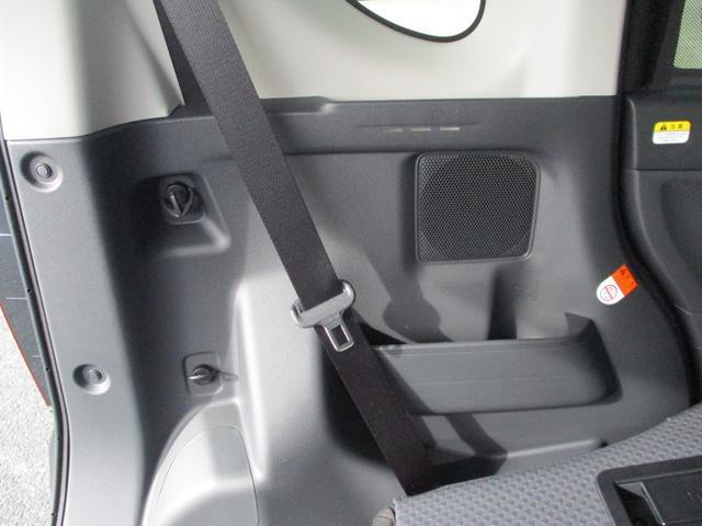 タント ファンクロスターボリミテッド　５ドア　ＣＶＴ　プッシュスタート　両側パワースライドドア　ＬＥＤヘッドランプ・フォグランプ　スマアシ　ＳＲＳエアバック　コーナーセンサー　９インチスマホ連携ディスプレイオーディオ　リアカメラ　ＥＴＣ（18枚目）