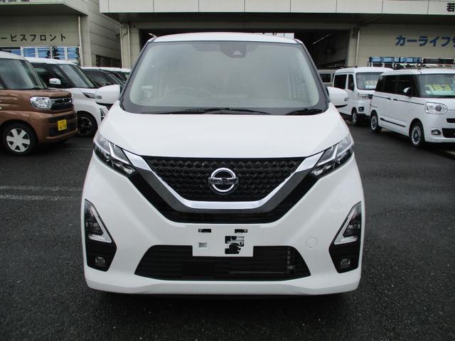 デイズ ハイウェイスター　Ｘ　５ドア　ＣＶＴ　プッシュスタート　ＬＥＤヘッドランプ・フォグランプ　ＡＢＳ　Ｗエアバック　衝突被害軽減装置　前後コーナーセンサー　ルームミラー内バックカメラ（2枚目）