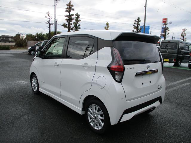 デイズ ハイウェイスター　Ｘ　５ドア　ＣＶＴ　プッシュスタート　ＬＥＤヘッドランプ・フォグランプ　ＡＢＳ　Ｗエアバック　衝突被害軽減装置　前後コーナーセンサー　ルームミラー内バックカメラ（7枚目）