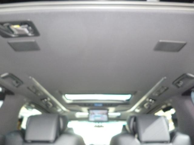 アルファードハイブリッド エグゼクティブラウンジ　ワンオーナー　禁煙車　サーンルーフ　ＷＡＬＤエアロ　ＷＯＲＫ１９インチＡＷ　ＪＢＬサウンド　リヤシートエンターテインメント　シートヒーター　パノラミックビューモニター　プリクラッシュセーフティシステム（13枚目）