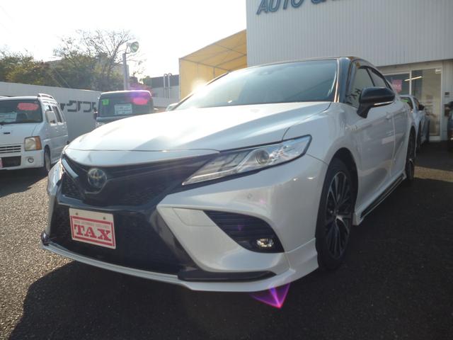 カムリ ＷＳレザーパッケージ　ワンオーナー　ＴＲＤエアロ＆マフラー　純正１８インチアルミ　パノラマムーンルーフ　メーカーナビ　フルセグＴＶ　ブラインドスポットモニター　ＪＢＬプレミアムサウンドシステム　ＤＶＤ再生可　シートヒーター（2枚目）