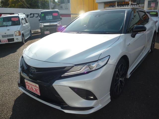 カムリ ＷＳレザーパッケージ　ワンオーナー　ＴＲＤエアロ＆マフラー　純正１８インチアルミ　パノラマムーンルーフ　メーカーナビ　フルセグＴＶ　ブラインドスポットモニター　ＪＢＬプレミアムサウンドシステム　ＤＶＤ再生可　シートヒーター（8枚目）