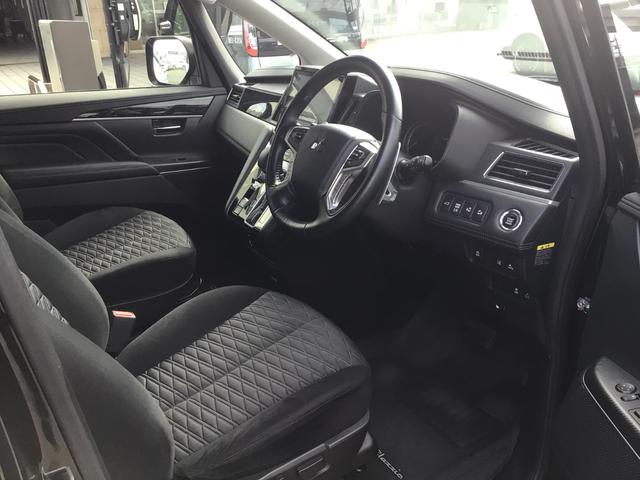 デリカＤ：５ アーバンギア　Ｇ　パワーパッケージ　／車検整備付／純正１１型ナビゲーション／リヤフリップダウンモニター／マルチアラウンドモニター／純正ヘビーデューティキャリア／両側パワースライドドア／パワーバックドア／希少なアーバンギア／人気の黒／（12枚目）