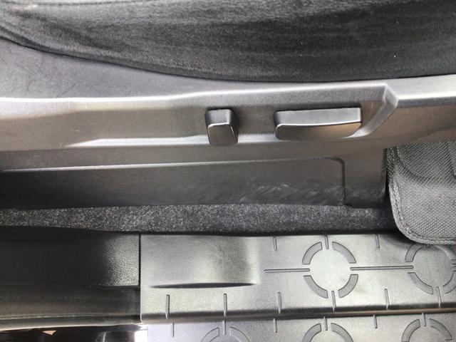 デリカＤ：５ アーバンギア　Ｇ　パワーパッケージ　／車検整備付／純正１１型ナビゲーション／リヤフリップダウンモニター／マルチアラウンドモニター／純正ヘビーデューティキャリア／両側パワースライドドア／パワーバックドア／希少なアーバンギア／人気の黒／（15枚目）