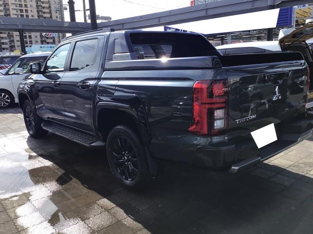 トライトン ＧＳＲ　／純正９インチスマホ連携ナビゲーション／フルセグ／マルチアラウンドモニター／レーダークルーズコントロール／パーキングセンサー／ＬＥＤヘッドライト／スマートキー＆プッシュスタート／（7枚目）