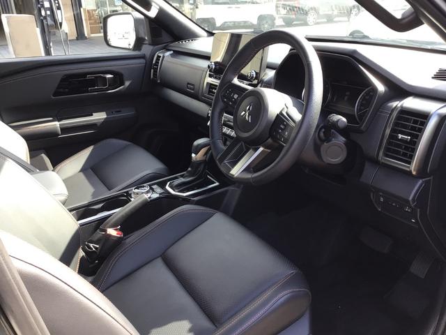 トライトン ＧＳＲ　／純正９インチスマホ連携ナビゲーション／フルセグ／マルチアラウンドモニター／レーダークルーズコントロール／パーキングセンサー／ＬＥＤヘッドライト／スマートキー＆プッシュスタート／（8枚目）