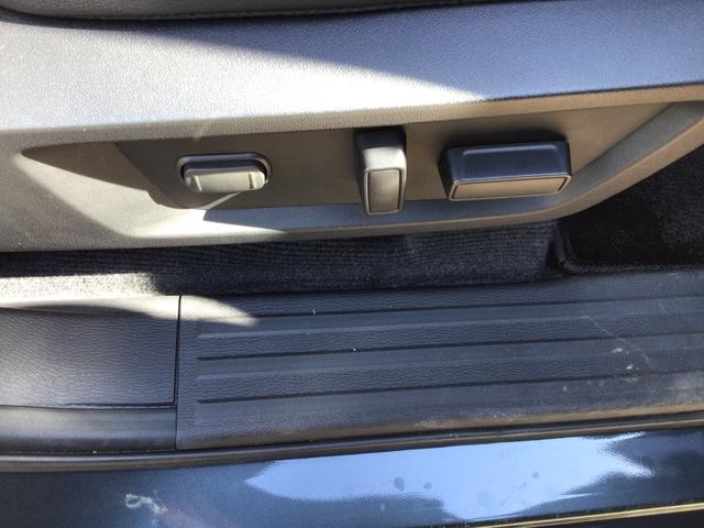 トライトン ＧＳＲ　／純正９インチスマホ連携ナビゲーション／フルセグ／マルチアラウンドモニター／レーダークルーズコントロール／パーキングセンサー／ＬＥＤヘッドライト／スマートキー＆プッシュスタート／（11枚目）