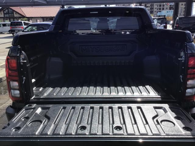 トライトン ＧＳＲ　／純正９インチスマホ連携ナビゲーション／フルセグ／マルチアラウンドモニター／レーダークルーズコントロール／パーキングセンサー／ＬＥＤヘッドライト／スマートキー＆プッシュスタート／（40枚目）