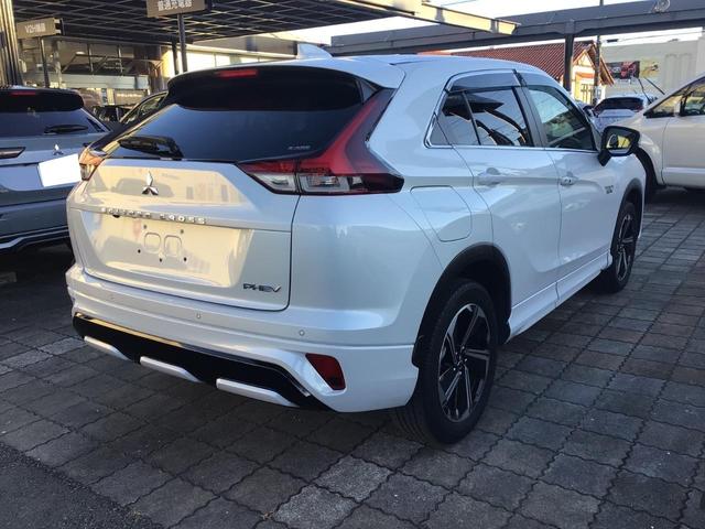 エクリプスクロスＰＨＥＶ Ｐ　／車検整備付／スマホ連携ナビゲーション／フルセグ／マルチアラウンドモニター／Ｓ－ＡＷＣ／ハーフレザーシート／シートヒーター／ＬＥＤヘッドライト／レーダークルーズコントロール／前後ドラレコ／（4枚目）