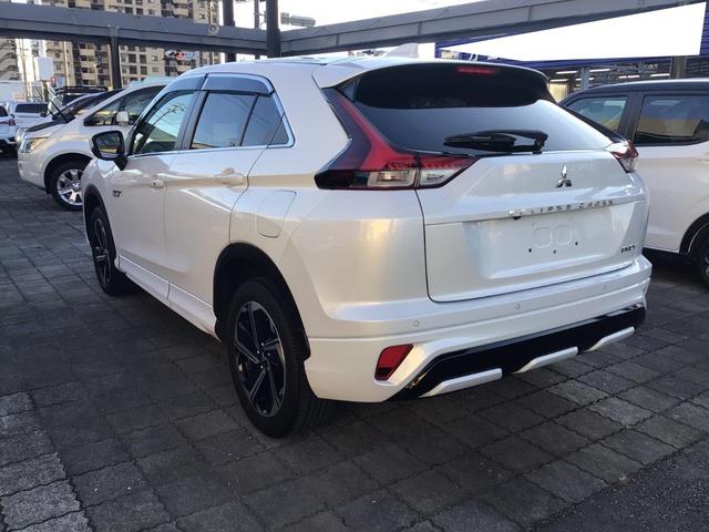 エクリプスクロスＰＨＥＶ Ｐ　／車検整備付／スマホ連携ナビゲーション／フルセグ／マルチアラウンドモニター／Ｓ－ＡＷＣ／ハーフレザーシート／シートヒーター／ＬＥＤヘッドライト／レーダークルーズコントロール／前後ドラレコ／（6枚目）
