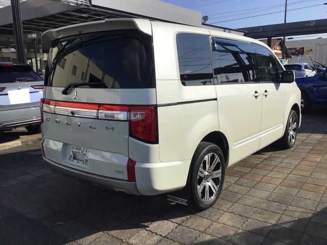 デリカＤ：５ Ｇ　パワーパッケージ　／車検整備付／社外９インチナビゲーション／フルセグ／Ｂｌｕｅｔｏｏｔｈ　ａｕｄｉｏ／全方位モニター／リヤフリップダウンモニター／両側パワースライドドア／パワーバックドア／ドライブレコーダー／ＥＴＣ／（5枚目）