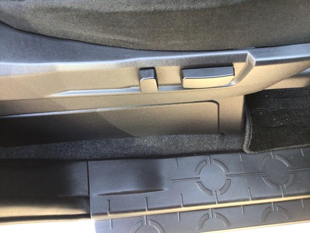 デリカＤ：５ Ｇ　パワーパッケージ　／車検整備付／社外９インチナビゲーション／フルセグ／Ｂｌｕｅｔｏｏｔｈ　ａｕｄｉｏ／全方位モニター／リヤフリップダウンモニター／両側パワースライドドア／パワーバックドア／ドライブレコーダー／ＥＴＣ／（12枚目）