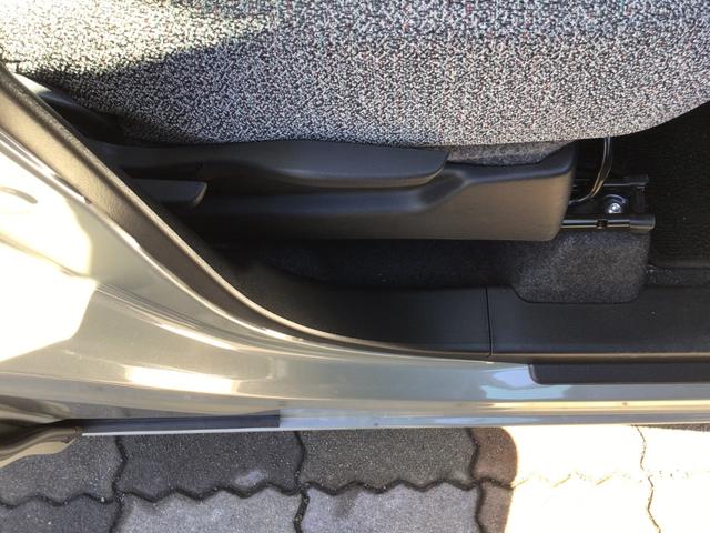 スペーシア ハイブリッドＸ　／全方位モニター付メモリーナビゲーション／フルセグ／セーフティプラスパッケージ／両側パワースライドドア／シートヒーター／デュアルブレーキサポート２／電動パーキングブレーキ／スマートキー／（13枚目）