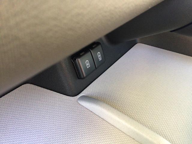 スペーシア ハイブリッドＸ　／全方位モニター付メモリーナビゲーション／フルセグ／セーフティプラスパッケージ／両側パワースライドドア／シートヒーター／デュアルブレーキサポート２／電動パーキングブレーキ／スマートキー／（33枚目）