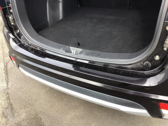 アウトランダーPHEV Gセーフティパッケージ 4WD 純正ナビ マルチアラウンドモニター ワンオーナー スマートキー ハーフレザーシート(70枚目)