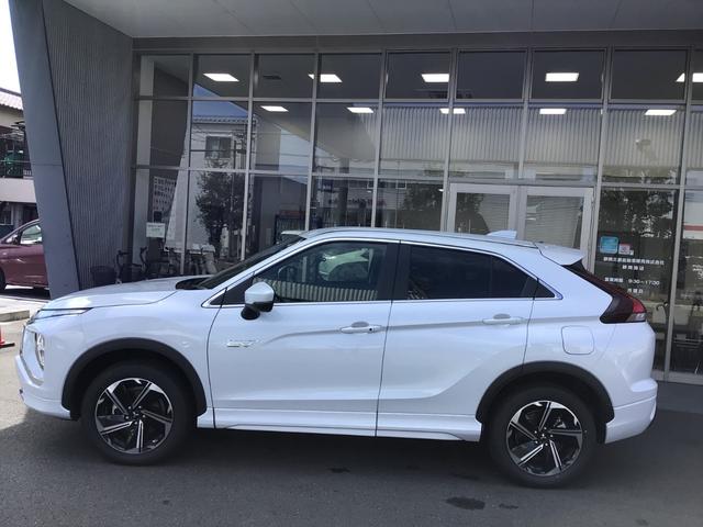 エクリプスクロスＰＨＥＶ Ｐ　試乗車／８インチスマホ連携ナビゲーション／フルセグ／マルチアラウンドモニター／ＥＴＣ／全席シートヒーター／ＨＵＤ／パワーバックドア／マイパイロット　１５００Ｗ電源（12枚目）
