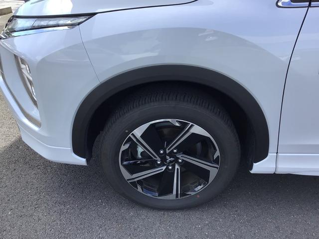 エクリプスクロスＰＨＥＶ Ｐ　試乗車／８インチスマホ連携ナビゲーション／フルセグ／マルチアラウンドモニター／ＥＴＣ／全席シートヒーター／ＨＵＤ／パワーバックドア／マイパイロット　１５００Ｗ電源（17枚目）