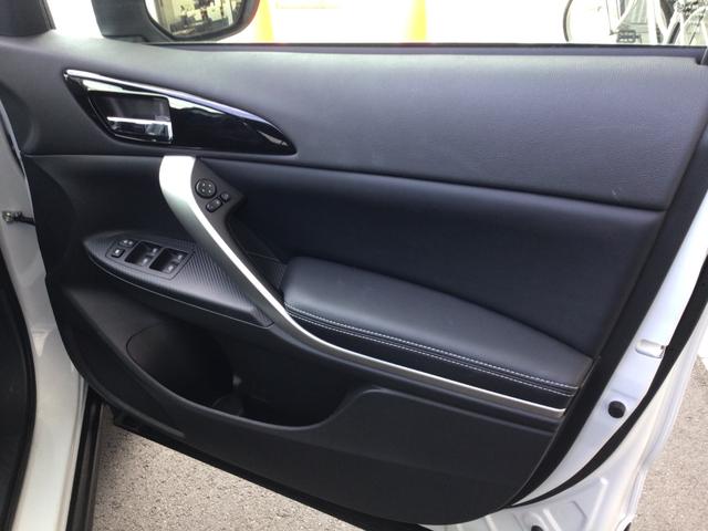 エクリプスクロスＰＨＥＶ Ｐ　試乗車／８インチスマホ連携ナビゲーション／フルセグ／マルチアラウンドモニター／ＥＴＣ／全席シートヒーター／ＨＵＤ／パワーバックドア／マイパイロット　１５００Ｗ電源（29枚目）