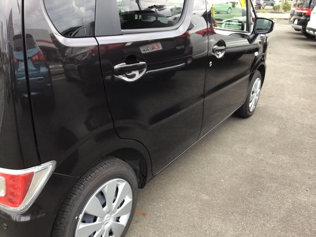 ワゴンＲ ＦＸ　試乗車アップ　ドラレコ　前後ブレーキサポート　ＣＤプレーヤー付　前後ブレーキサポート　オートエアコン　シートヒーター　メーカーオプションＣＤプレーヤー　傘収納　プッシュスタート（6枚目）