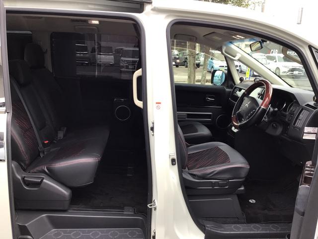 デリカＤ：５ シャモニー　ディラーワンオーナ車　社外マフラー　楽ナビ　ＥＴＣ　ＪＡＯＳ部品　スモークフィルム　バックカメラ　後席モニター　外装部品　地デジ　ブルートゥース（40枚目）