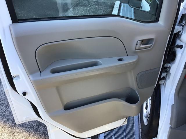 ミニキャブバン 　ハイルーフ　キーレスエントリー　エアコン　パワステ　運転席Ｐ／Ｗ★走行距離１８１００ｋｍ　スピーカー　ラジオ（23枚目）