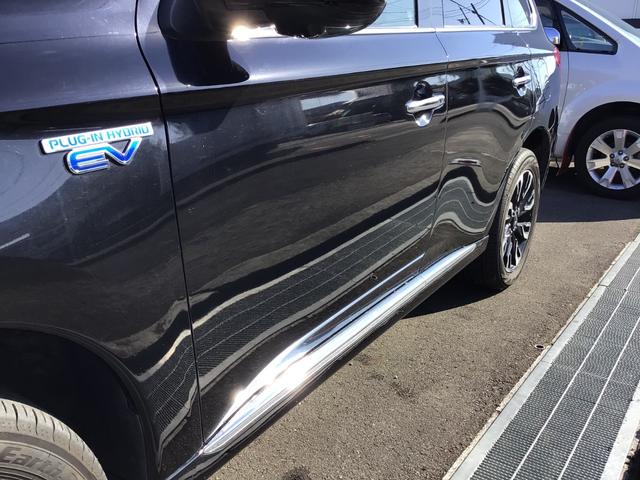 アウトランダーＰＨＥＶ Ｇナビパッケージ　ナビ　ＥＴＣ　電動シート　シートヒーター２０２３年駆動用バッテリ―交換済み（6枚目）