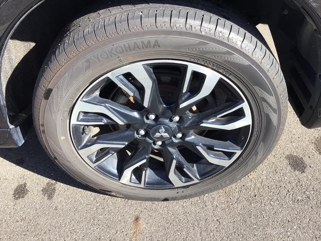 アウトランダーＰＨＥＶ Ｇナビパッケージ　ナビ　ＥＴＣ　電動シート　シートヒーター２０２３年駆動用バッテリ―交換済み（22枚目）