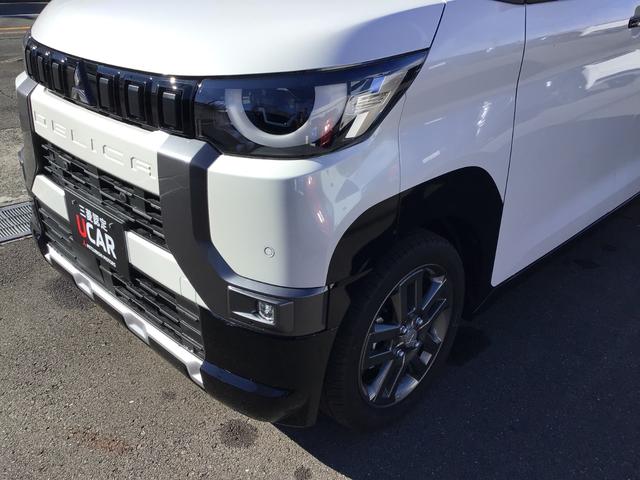 デリカミニ Ｔ　プレミアム　禁煙車　　全方位カメラ　デジタルインナーミラー　マイパイロット　パドルシフト　ハンズフリー付両側電動ドア　ハンドルヒーター　ダウンヒルアシスト（11枚目）
