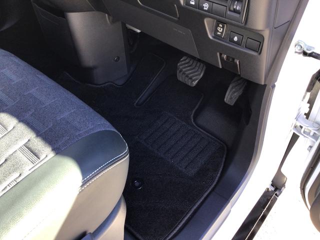 デリカミニ Ｔ　プレミアム　禁煙車　　全方位カメラ　デジタルインナーミラー　マイパイロット　パドルシフト　ハンズフリー付両側電動ドア　ハンドルヒーター　ダウンヒルアシスト（32枚目）