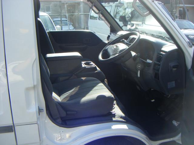 ボンゴバン GL オートマ 平床 ハイルーフ 積載量1000kg 5ドア 2/5人乗り エアコン パワステ パワーウインドウ 集中ドアロック 間仕切りカーテン ETC(17枚目)