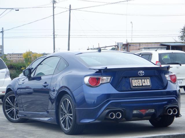 ８６ ＧＴリミテッド　６速ＭＴ・Ｆ／Ｓモデリスタエアロ・ＴＲＤエアロ・ＴＲＤマフラー・ＴＲＤフェンダーエクステンション・純正ナビ／ＴＶ／Ｂｌｕｅｔｏｏｔｈ／バックカメラ・前後ドラレコ・赤黒シート・シートヒーター・ＥＴＣ（11枚目）