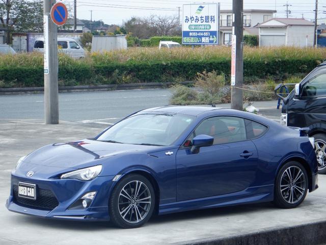 ８６ ＧＴリミテッド　６速ＭＴ・Ｆ／Ｓモデリスタエアロ・ＴＲＤエアロ・ＴＲＤマフラー・ＴＲＤフェンダーエクステンション・純正ナビ／ＴＶ／Ｂｌｕｅｔｏｏｔｈ／バックカメラ・前後ドラレコ・赤黒シート・シートヒーター・ＥＴＣ（17枚目）