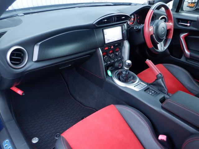 ８６ ＧＴリミテッド　６速ＭＴ・Ｆ／Ｓモデリスタエアロ・ＴＲＤエアロ・ＴＲＤマフラー・ＴＲＤフェンダーエクステンション・純正ナビ／ＴＶ／Ｂｌｕｅｔｏｏｔｈ／バックカメラ・前後ドラレコ・赤黒シート・シートヒーター・ＥＴＣ（22枚目）