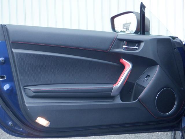 ８６ ＧＴリミテッド　６速ＭＴ・Ｆ／Ｓモデリスタエアロ・ＴＲＤエアロ・ＴＲＤマフラー・ＴＲＤフェンダーエクステンション・純正ナビ／ＴＶ／Ｂｌｕｅｔｏｏｔｈ／バックカメラ・前後ドラレコ・赤黒シート・シートヒーター・ＥＴＣ（23枚目）