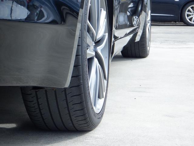 スカイライン ２００ＧＴ－ｔタイプＳＰ　純正メーカーナビ・フルセグＴＶ・Ｂｌｕｅｔｏｏｔｈ・黒革シート・全方位カメラ・ＬＥＤライト・レーダークルーズコントロール・純正１９インチアルミ・シートヒーター・パドルシフト・ＥＴＣ・禁煙車（13枚目）