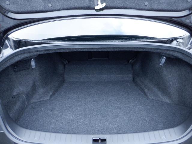 スカイライン ２００ＧＴ－ｔタイプＳＰ　純正メーカーナビ・フルセグＴＶ・Ｂｌｕｅｔｏｏｔｈ・黒革シート・全方位カメラ・ＬＥＤライト・レーダークルーズコントロール・純正１９インチアルミ・シートヒーター・パドルシフト・ＥＴＣ・禁煙車（28枚目）