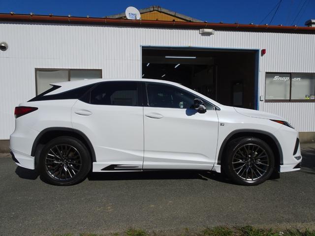 RX RX300 Fスポーツ TRDフルエアロ&マフラー 後期型 サンルーフ 全方位カメラ ブラックコンビレザー 後席シートヒーター BSM HUD TVキャンセラー ベンチレーション 衝突軽減 レーダークルーズ AC100V(2枚目)