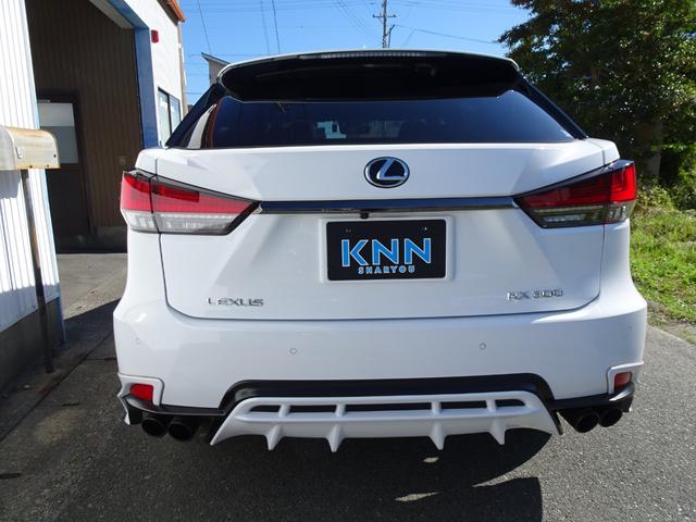 RX RX300 Fスポーツ TRDフルエアロ&マフラー 後期型 サンルーフ 全方位カメラ ブラックコンビレザー 後席シートヒーター BSM HUD TVキャンセラー ベンチレーション 衝突軽減 レーダークルーズ AC100V(3枚目)