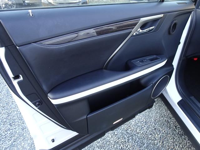 RX RX300 Fスポーツ TRDフルエアロ&マフラー 後期型 サンルーフ 全方位カメラ ブラックコンビレザー 後席シートヒーター BSM HUD TVキャンセラー ベンチレーション 衝突軽減 レーダークルーズ AC100V(60枚目)