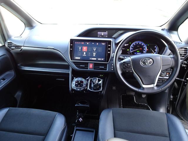 ノア ハイブリッドSi ダブルバイビー トヨタセーフティセンス 純正10インチナビ アルパインフリップダウンM 両側電動スライド ハーフレザー ドライブレコーダー リアスポイラー オートハイビーム LEDライト Bカメラ HDMI&USB(3枚目)