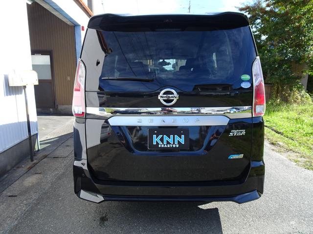 セレナ ハイウェイスター　Ｖセレクション　純正９インチナビ　アラウンドビューモニター　フリップダウンモニター　両側電動スライド　エマージェンシーブレーキ　４ＷＤ　前後ソナー　ドラレコ　ＬＥＤヘッドライト　スペアキー付　ＥＴＣ　クルコン　ＵＳＢ（11枚目）