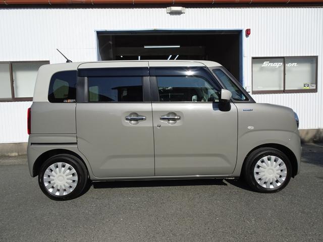 ワゴンRスマイル ハイブリッドSリミテッド 純正8インチナビ 全方位カメラ 両側電動スライド 衝突軽減システム 誤発進抑制 メッキヘッドランプガーニッシュ USBタイプC対応 HDMI シートヒーター LEDヘッド ツートンカラー グー鑑定済み(6枚目)